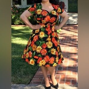 Heart of Haute Vintage Style Aimee Dress in Sunshine Daisy Floral Print
